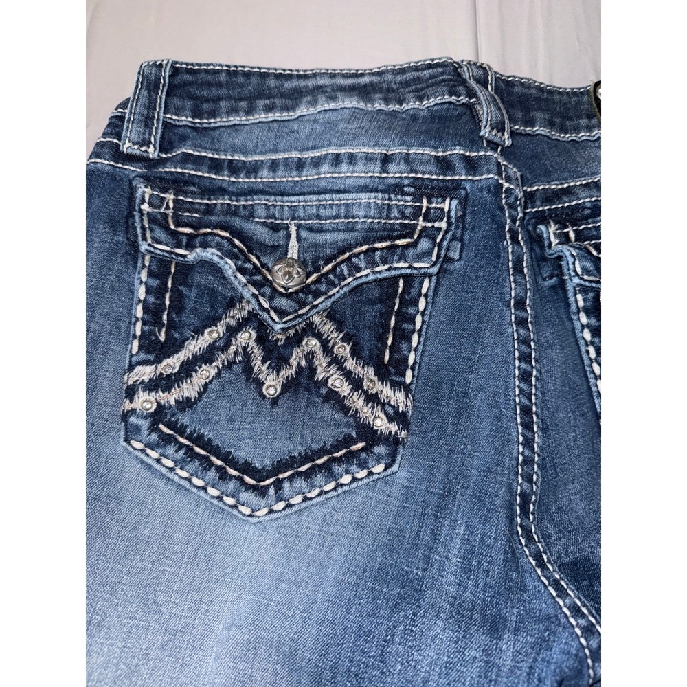 Miss Me Boyfriend Capri Jeans Medium Wash Distressed Embellished Size 30 - Picture 10 of 10